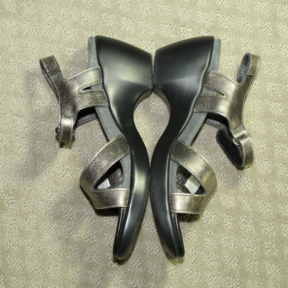 Naot Women's 7.5 Distressed Pewter 1" Platform 3" Heeled Sandals - Picture 4 of 7